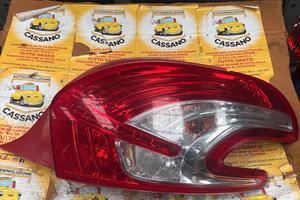 FARO POSTERIORE DESTRO PEUGEOT 208 ANNO:2013