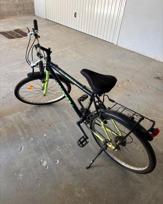 Bicicletta Mountain Bike