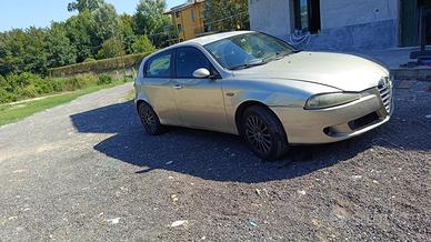 alfa romeo 147 silver