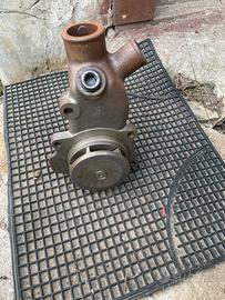 Pompa acqua trattore