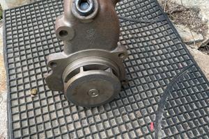 Pompa acqua trattore