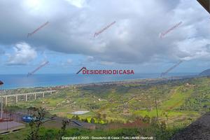 Casa, Campofelice di Roccella.