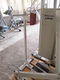 STANDING TWISTER ADBDOMINAL ADDOMINALI