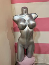 Manichino donna curvy