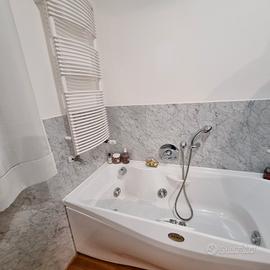 vasca idromassaggio jacuzzi
