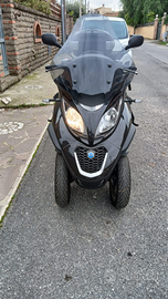 Piaggio MP3 500