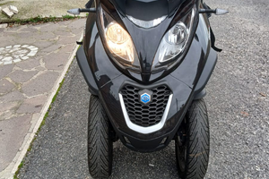 Piaggio MP3 500