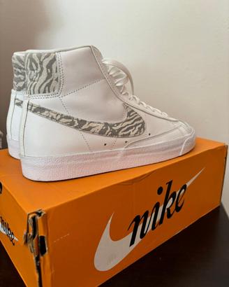 Nike blazer