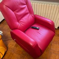 Poltrona eletrica  con telecomando e ruote