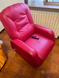 Poltrona eletrica  con telecomando e ruote