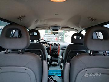 CHRYSLER VOYAGER