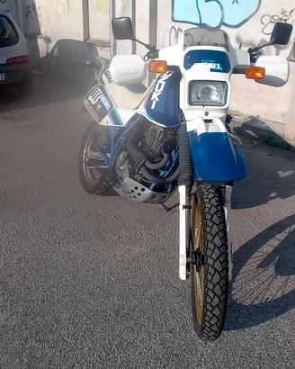 moto Suzuki DJEBEL 600 anno 88