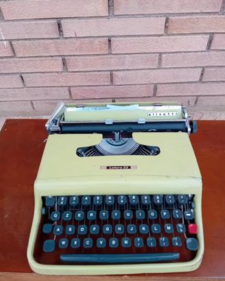 Macchina da scrivere olivetti LETTERA 22 anni 50 p