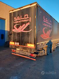 Semirimorchio centinato