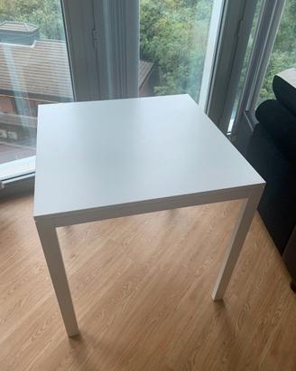 n 3 tavoli bianchi 75 x 75 IKEA