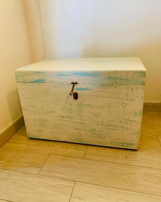 Cassapanca in legno