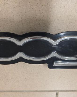 Logo emblema anteriore Fiat 500e