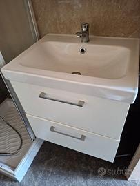 Mobiletto bagno sospeso