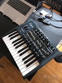 Sintetizzatore Analogico Arturia Minibrute