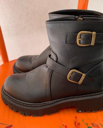 Stivaletti al polpaccio