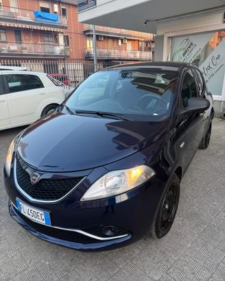 Lancia Ypsilon 1.2 69 CV 5 porte GPL Ecochic Silve