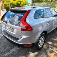 SUV Volvo XC 60 momentum 4x4 