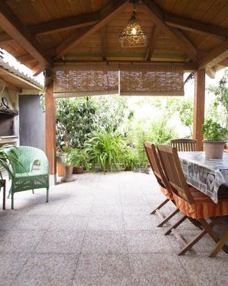 Casa indipendente con giardino