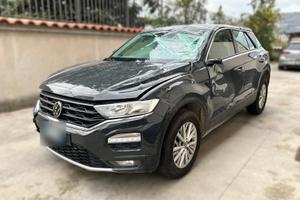 VW T-Roc 1.0 TSI 110CV - 2021 Incidentata