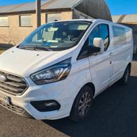 Furgone Ford Custom Titanium