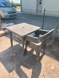 set tavolo e sedie per giardino 