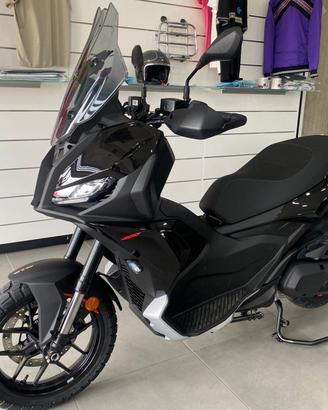 Aprilia SR GT 400