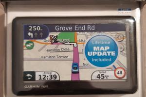 Navigatore Garmin Nuvi 1490T  map lifetime update