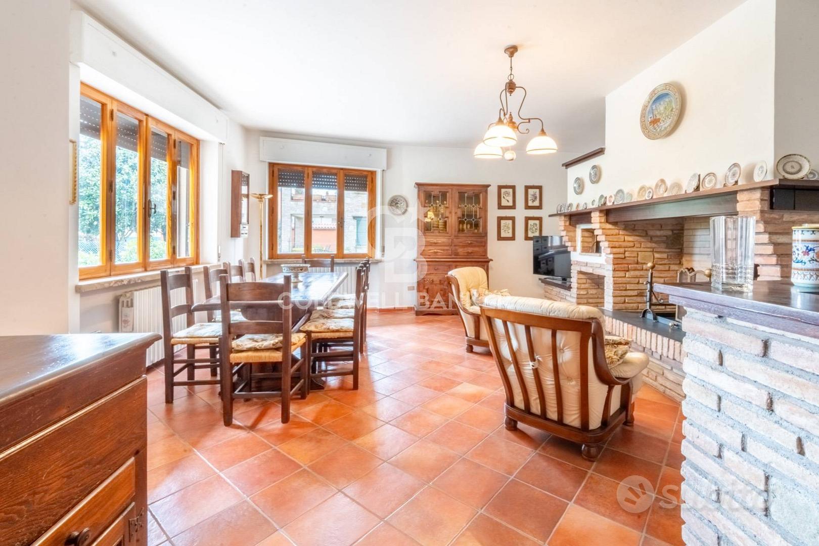 Casa – Deruta, Fanciullata - Altro