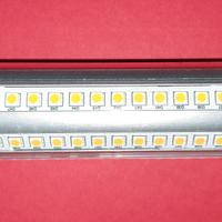 Due lampadine a LED Philips R7S 14 W 1600 lm
