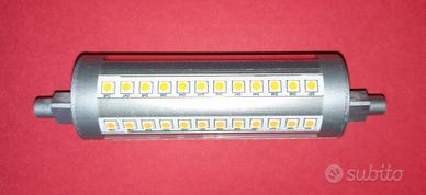 Due lampadine a LED Philips R7S 14 W 1600 lm