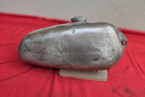 Serbatoio Husqvarna e BSA cross epoca