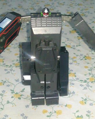 Giocattolo trasformers robot carro armato