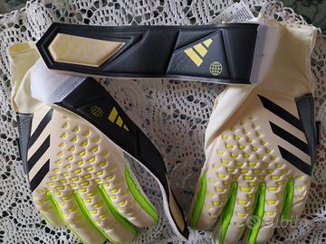Guanti da portiere (calcio) per ragazzo/a.