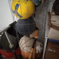 cesta con vari palloni