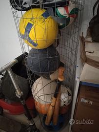 cesta con vari palloni