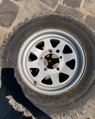 Ruota di scorta Suzuki Samurai