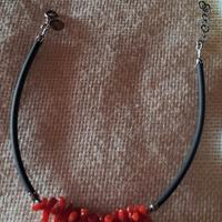 bracciale in caucciù e corallo rosso