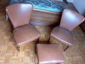 Poltrone e sgabellino vintage