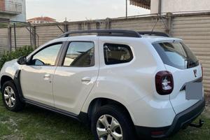 Dacia Duster 1.6 GPL con gancio per portabici
