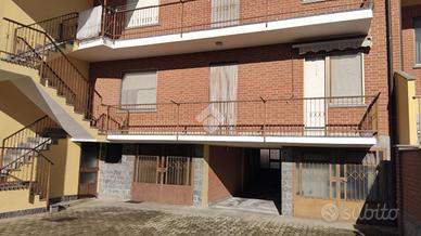 4 LOCALI A CERCENASCO