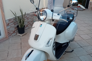 Vespa gts 300
