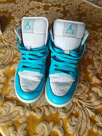Nike air Jordan mid 1