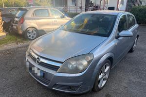 Opel Astra Gancio traino