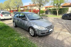 Opel Corsa 1,0 benzina neopatentati Euro 4