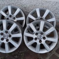 cerchi lega 5 fori da 16 originali toyota 
